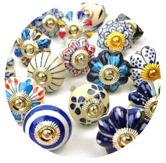 CABINET KNOBS & HANDLES