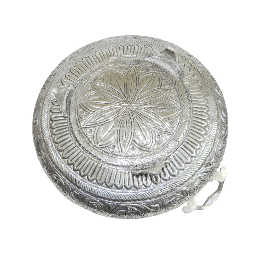 Silver Engraving Products URLI Decorative Urli Bowl for Floating Flowers and Home & Office Decor Ideal decoration item for Indian Festivals Wedding Anniversary House Warming Christmas X-Mas New Year or any other family celebration Silver Decor Urli Showpiece, Urli Decor, Decorative Urli for Corner Tables, Brass Decoration Basket 210mm # 2752 - Image 4
