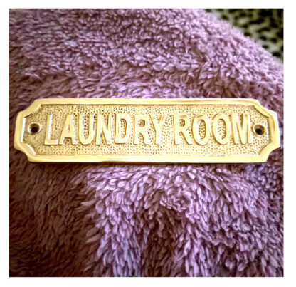 Brass "LAUNDRY ROOM" Sign Plaque Door Wall Fence Post Cafe Shop Pub Hotel Bar Work Polish Brass Finish  150mm #876