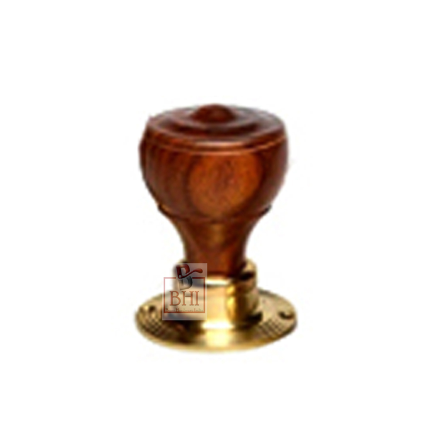 BEEHIVE REEDED KNOB ON FLAT REEDED ROSE #7638