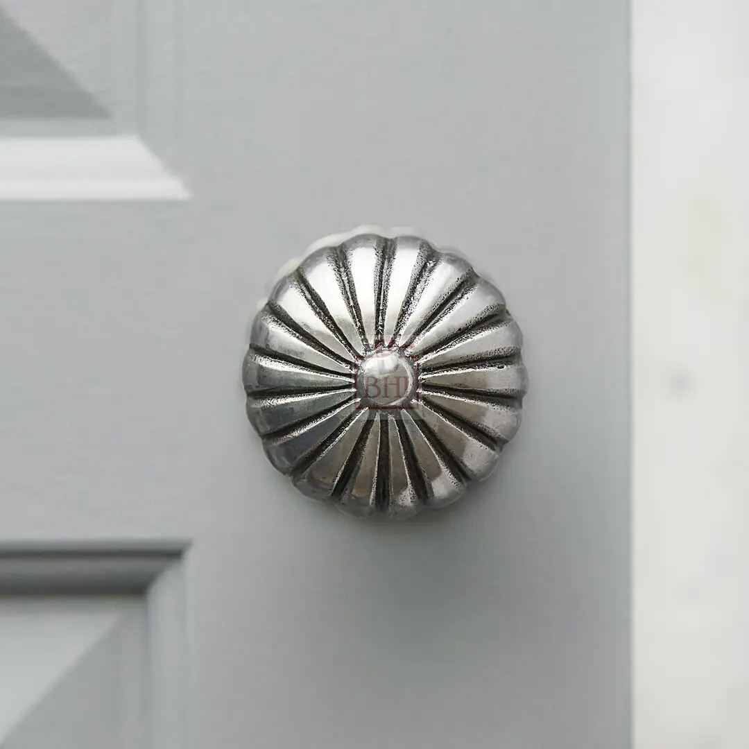 Cast Iron Flower Door Knobs 55mm #8648 - Image 4